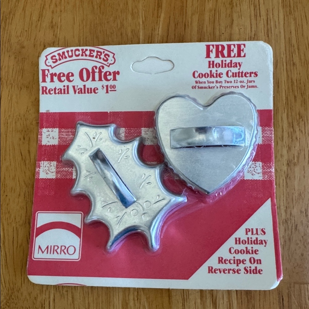 🛑 NEW SEALED Vintage Holiday Cookie Cutters Heart Holly Leaf